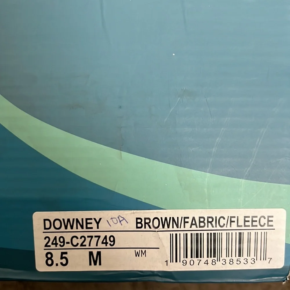 Cliffs Women’s Combat Boots - Picture 4 of 4